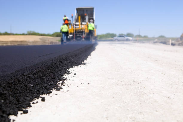 Best Local Driveway Pavers  in East Dubuque, IL